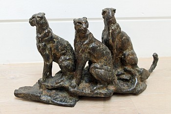 s394 sitting cheetah trio i maquette