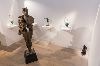 RESIZED Everard Read Bronze Steel & Stone Dan Weill Photography