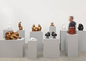 Brett Murray, Artist portrait with sculptures (c) Mike Hall MR (4) web