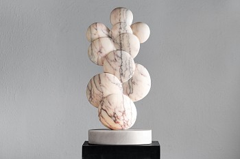 William Peers, Patitos, Portuguese Marble, 89 x 42 x 16 cm (1)